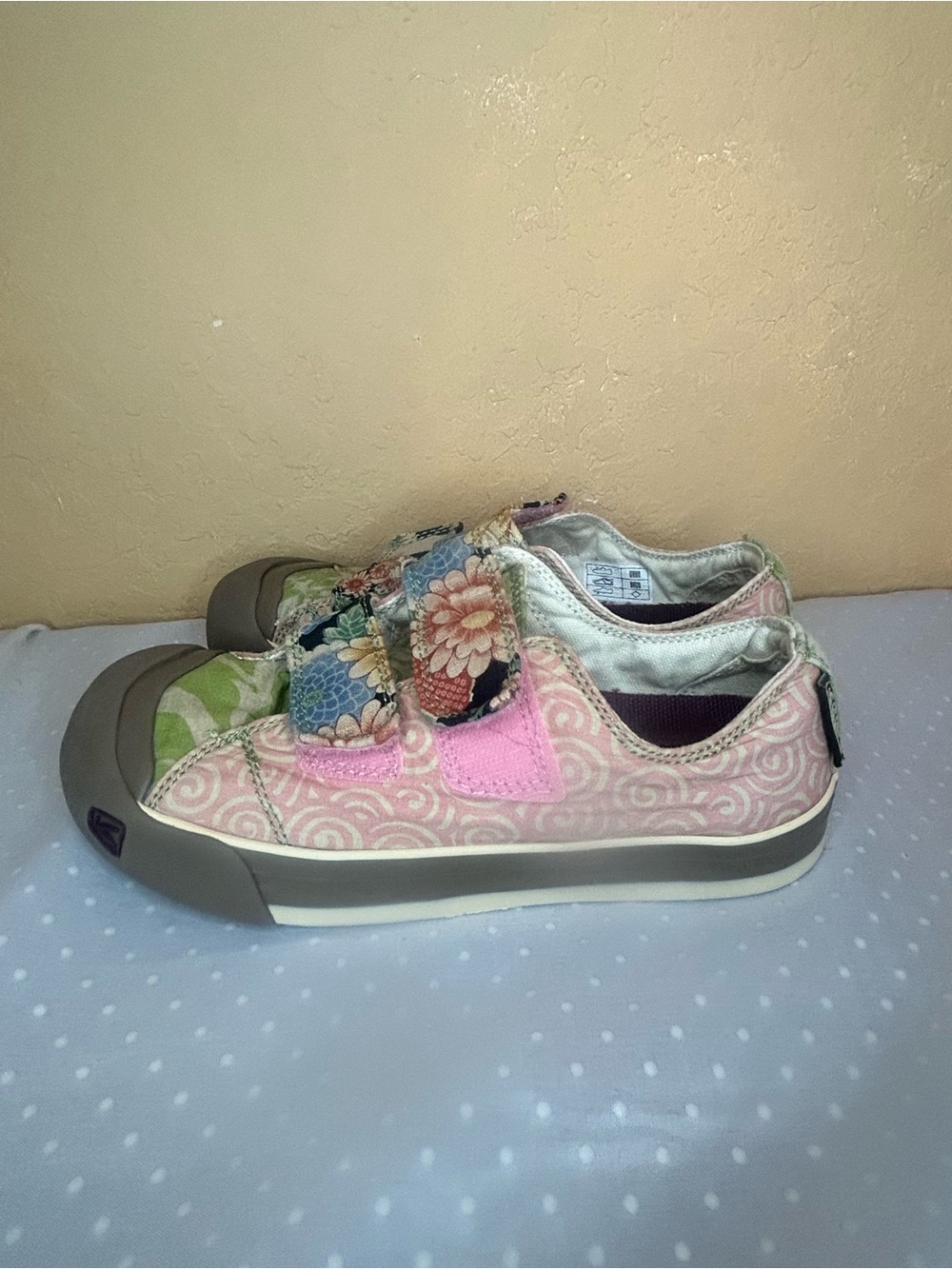 Keen Multicolor Floral Velcro Sneakers - Pink Accent